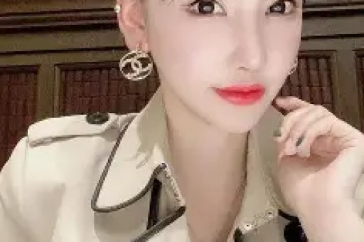 明星曝出整容内幕成龙割双眼皮谢霆锋直接“出卖”老爸